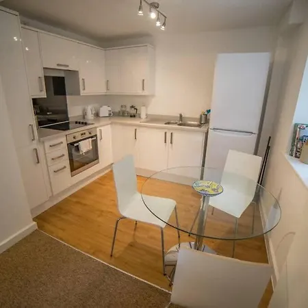 Champion Court Two Bedroom Flat Apartman