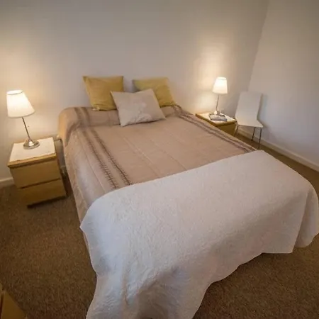 Champion Court Two Bedroom Flat Apartman *