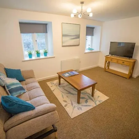 Champion Court Two Bedroom Flat Apartman Bristol