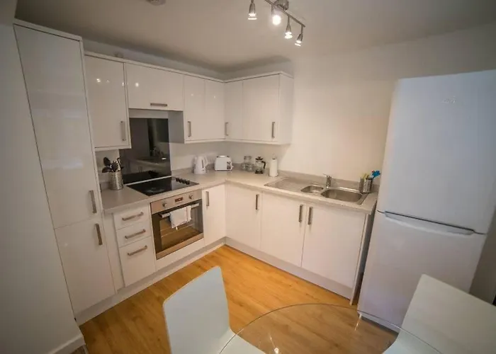 Champion Court Two Bedroom Flat * Bristol