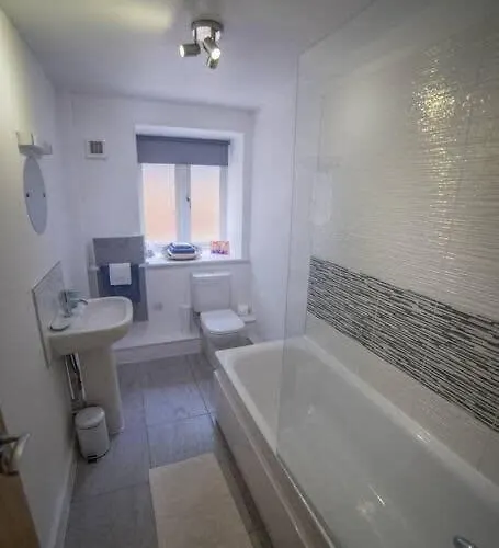 Champion Court Two Bedroom Flat *